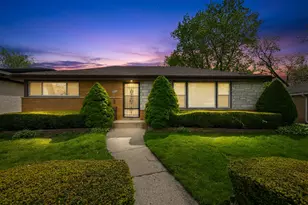 9527 Lowell Ave, Skokie, IL 60076 - Photo 2