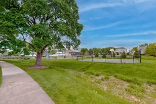 526 Spruce Ln, Lisle, IL 60532 - Photo 40