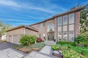 526 Spruce Ln, Lisle, IL 60532 - Photo 1