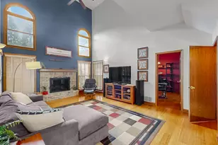 526 Spruce Ln, Lisle, IL 60532 - Photo 10
