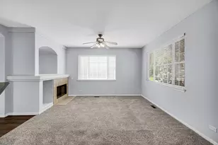 1252 Townes Cir, Aurora, IL 60502 - Photo 6