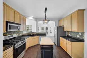 1252 Townes Cir, Aurora, IL 60502 - Photo 12