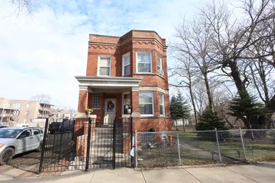 1418 E 69th Place, Chicago, IL 60637 - Photo 1