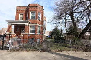 1418 E 69th Pl, Chicago, IL 60637 - Photo 2