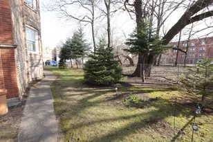 1418 E 69th Pl, Chicago, IL 60637 - Photo 4