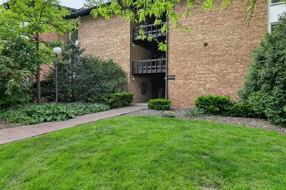 5542 E Lake Drive #74E, Lisle, IL 60532 - Photo 1
