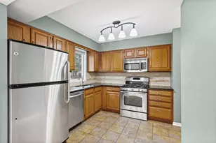 34415 N Saddle Ln, Gurnee, IL 60031 - Photo 8