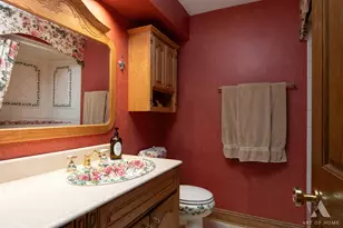 829 Sylviawood Ave, Park Ridge, IL 60068 - Photo 20