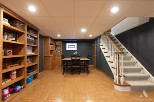 829 Sylviawood Ave, Park Ridge, IL 60068 - Photo 36