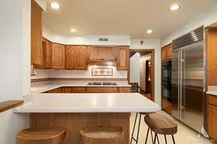 829 Sylviawood Ave, Park Ridge, IL 60068 - Photo 8
