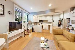 643 W Roscoe St, Chicago, IL 60657 - Photo 6