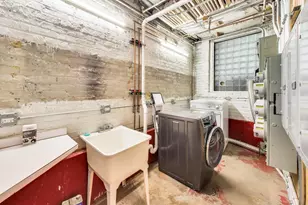 643 W Roscoe St, Chicago, IL 60657 - Photo 14