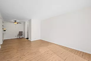 1870 Huntington Blvd, Hoffman Estates, IL 60169 - Photo 8