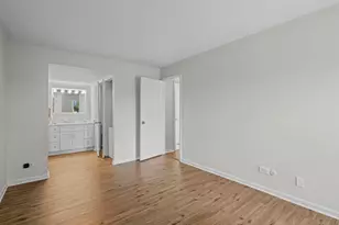 1870 Huntington Blvd, Hoffman Estates, IL 60169 - Photo 14