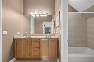 512 Oak St, Libertyville, IL 60048 - Photo 20