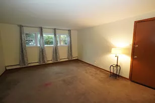 347 Dalewood Ave, Wood Dale, IL 60191 - Photo 2