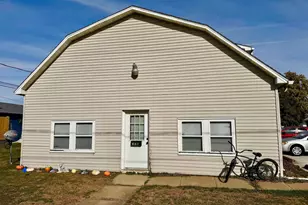 501 SW 3rd St, Aledo, IL 61231 - Photo 2