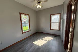 4315 4th Ave, Moline, IL 61265 - Photo 8