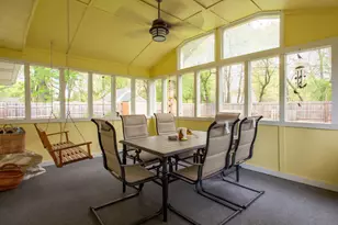 6N051 Oakwood Dr, Saint Charles, IL 60174 - Photo 16