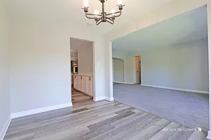 175 Lake Blvd, Buffalo Grove, IL 60089 - Photo 8