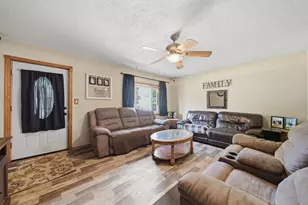 1108 Harvey Dr, Sterling, IL 61081 - Photo 8