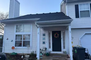 511 East Ave, Streamwood, IL 60107 - Photo 2