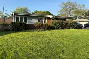 3920 Wren Ct, Rolling Meadows, IL 60008 - Photo 2