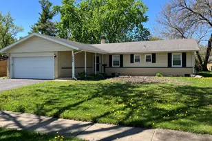 254 Placid Way, Elk Grove Village, IL 60007 - Photo 2