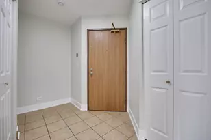 117 Gant Cir, Streamwood, IL 60107 - Photo 8