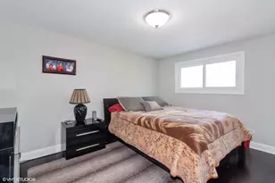 17W764 Lowell Ln, Villa Park, IL 60181 - Photo 14
