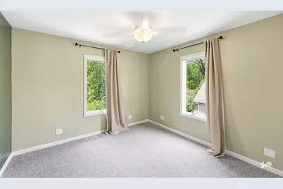 36 N Ashland Avenue, Palatine, IL 60074 - Photo 16