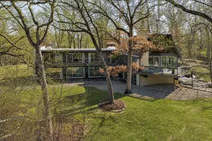 431 Maplewood Dr, Barrington, IL 60010 - Photo 1
