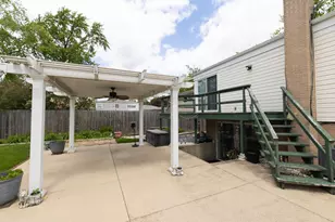 2124 Westview Dr, Des Plaines, IL 60018 - Photo 4