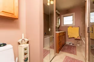 2124 Westview Dr, Des Plaines, IL 60018 - Photo 20