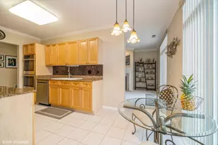820 Weidner Rd, Buffalo Grove, IL 60089 - Photo 10
