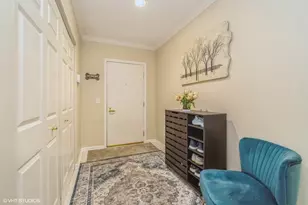 820 Weidner Rd, Buffalo Grove, IL 60089 - Photo 2