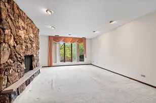 75 Boardwalk Pl, Park Ridge, IL 60068 - Photo 4