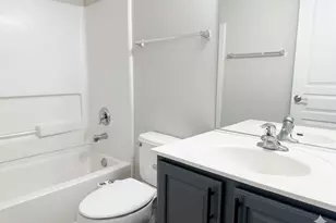 1513 Bristol Ln, Wood Dale, IL 60191 - Photo 16