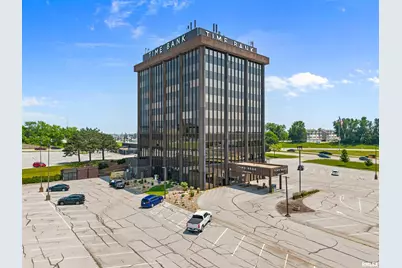 100 E Kimberly Road #700, Davenport, IA 52806 - Photo 2