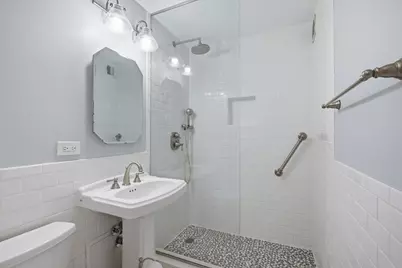 33 E Cedar Street #5B, Chicago, IL 60611 - Photo 8