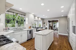 8692 Flint Ln, Orland Park, IL 60462 - Photo 12