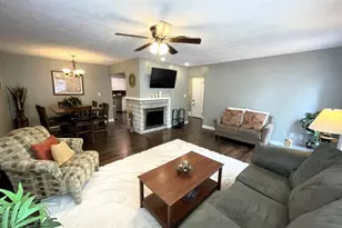 1608 Chevy Chase Dr, Champaign, IL 61821 - Photo 6