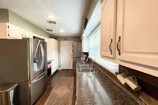 1608 Chevy Chase Dr, Champaign, IL 61821 - Photo 16