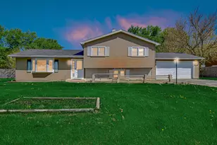 28W502 Leverenz Rd, Naperville, IL 60564 - Photo 28
