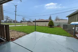 11050 Parkside Ave, Chicago Ridge, IL 60415 - Photo 4