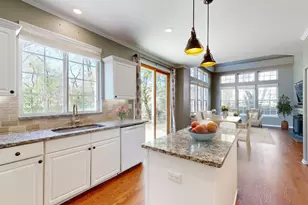 7569 Dada Dr, Gurnee, IL 60031 - Photo 8