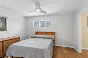 9239 Kedvale Ave, Skokie, IL 60076 - Photo 10