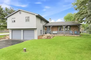 16123 S Peerless Dr, Plainfield, IL 60586 - Photo 2