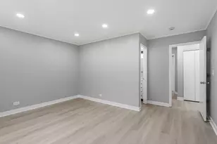 6391 Fremont Dr, Hanover Park, IL 60133 - Photo 16