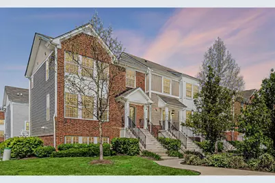 35 Nicholas Drive W, Des Plaines, IL 60016 - Photo 1